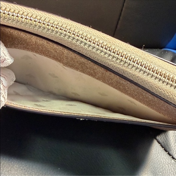 Kate Spade Kenzie Gold Glitter Continental Zip Around Wallet EUC - Picture 3 of 5